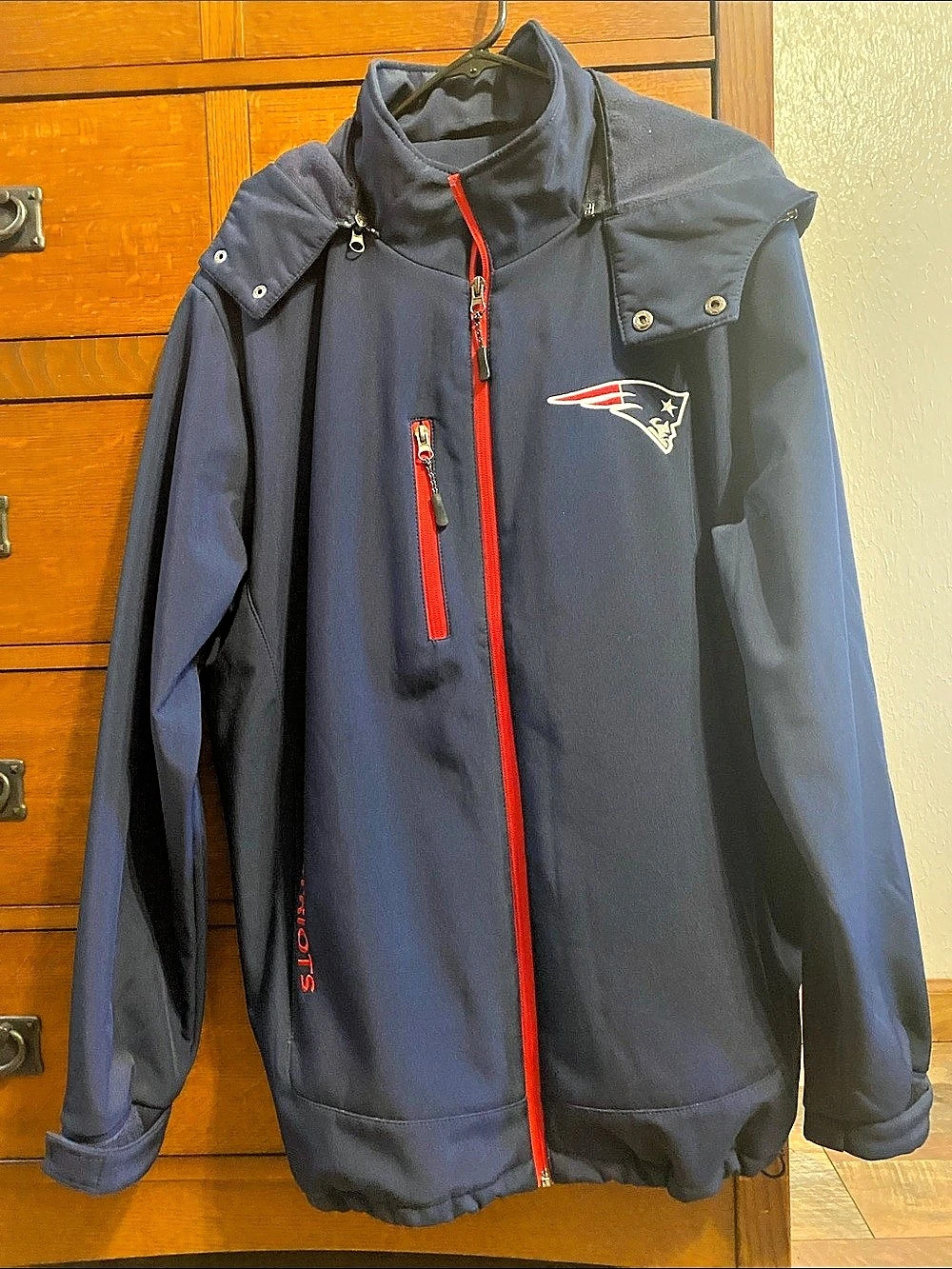NFL New England Patriots jacket Men's Blue & Red Size Large Like New